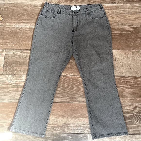 DG2 by Diane Gilman Pinstripe Denim Jean High Rise Petite/Crop Straight Leg 20WP - Picture 1 of 8